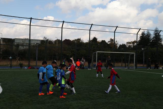 欧冠-莱奥吉鲁双双破门 小将进球 AC米兰4-0客胜